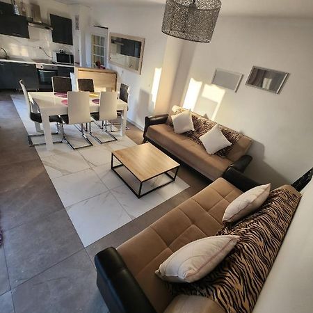 Flat Lägenhet Genay  Exteriör bild